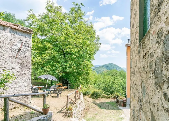 Stunning Home In Longoio With Kitchen