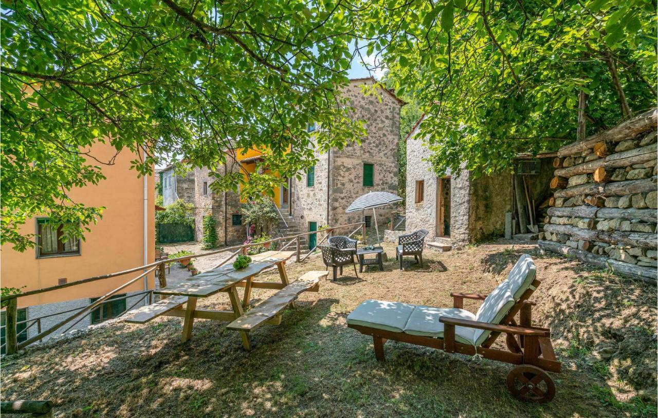 Stunning In Longoio With Kitchen Casa vacanze