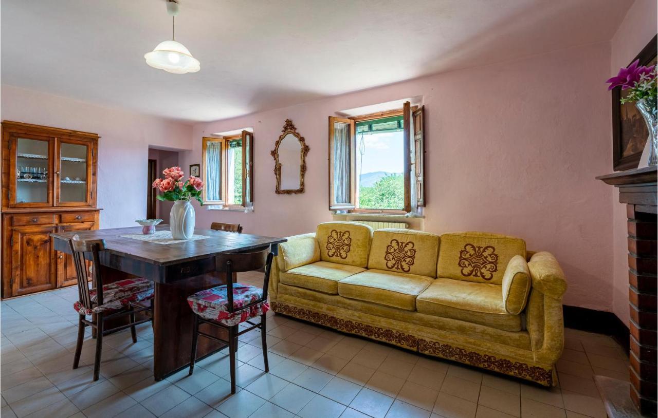 Stunning In Longoio With Kitchen *