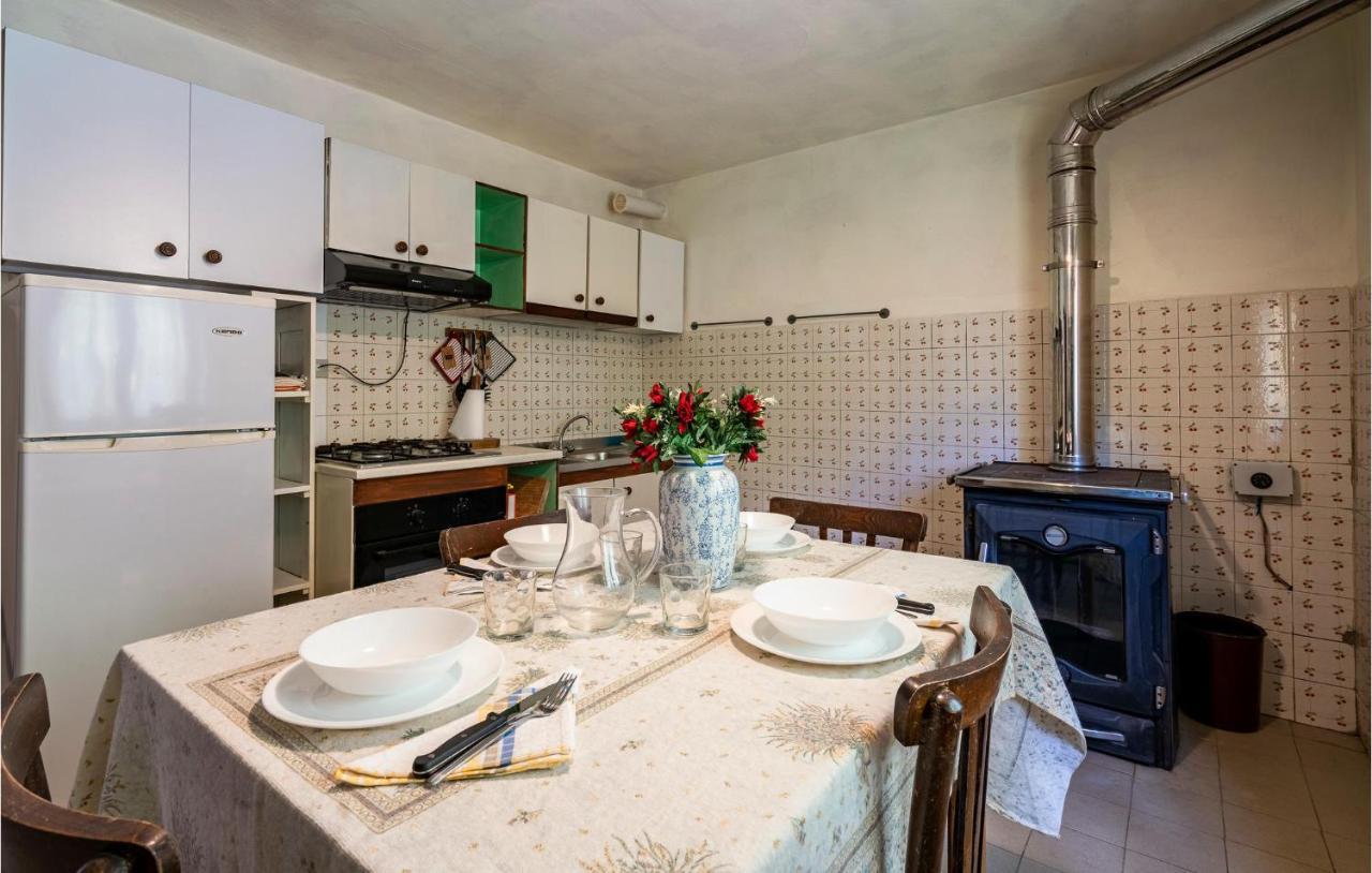 Stunning In Longoio With Kitchen